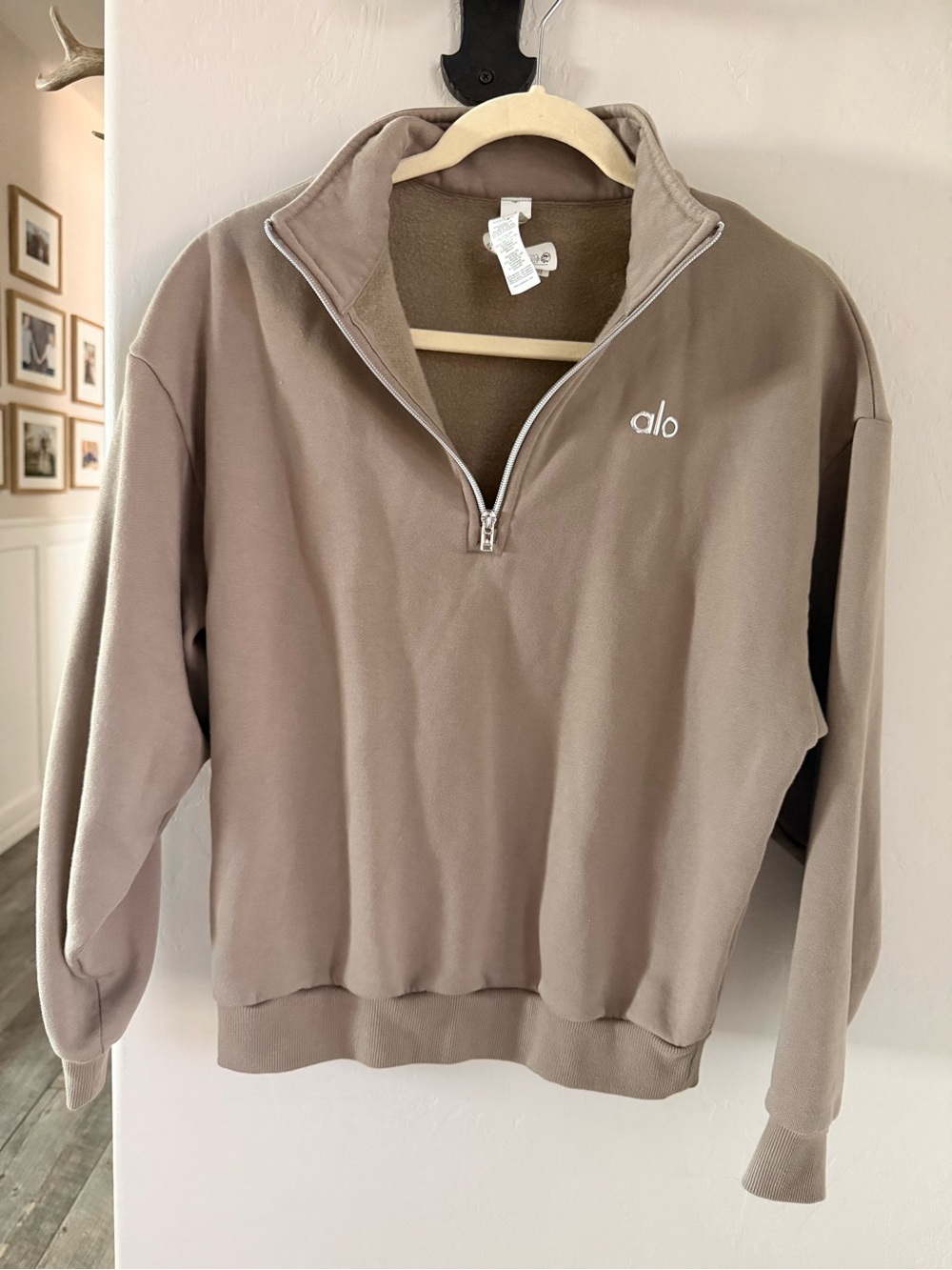 ALO Yoga Taupe Quarter-Zip Fleece Pullover